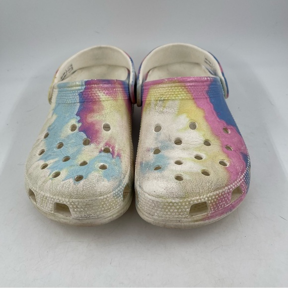 Crocs Unisex Kids Classic Clogs Rainbow Tie Dye Junior Size 3 - (basically a 3Y) - Picture 3 of 11